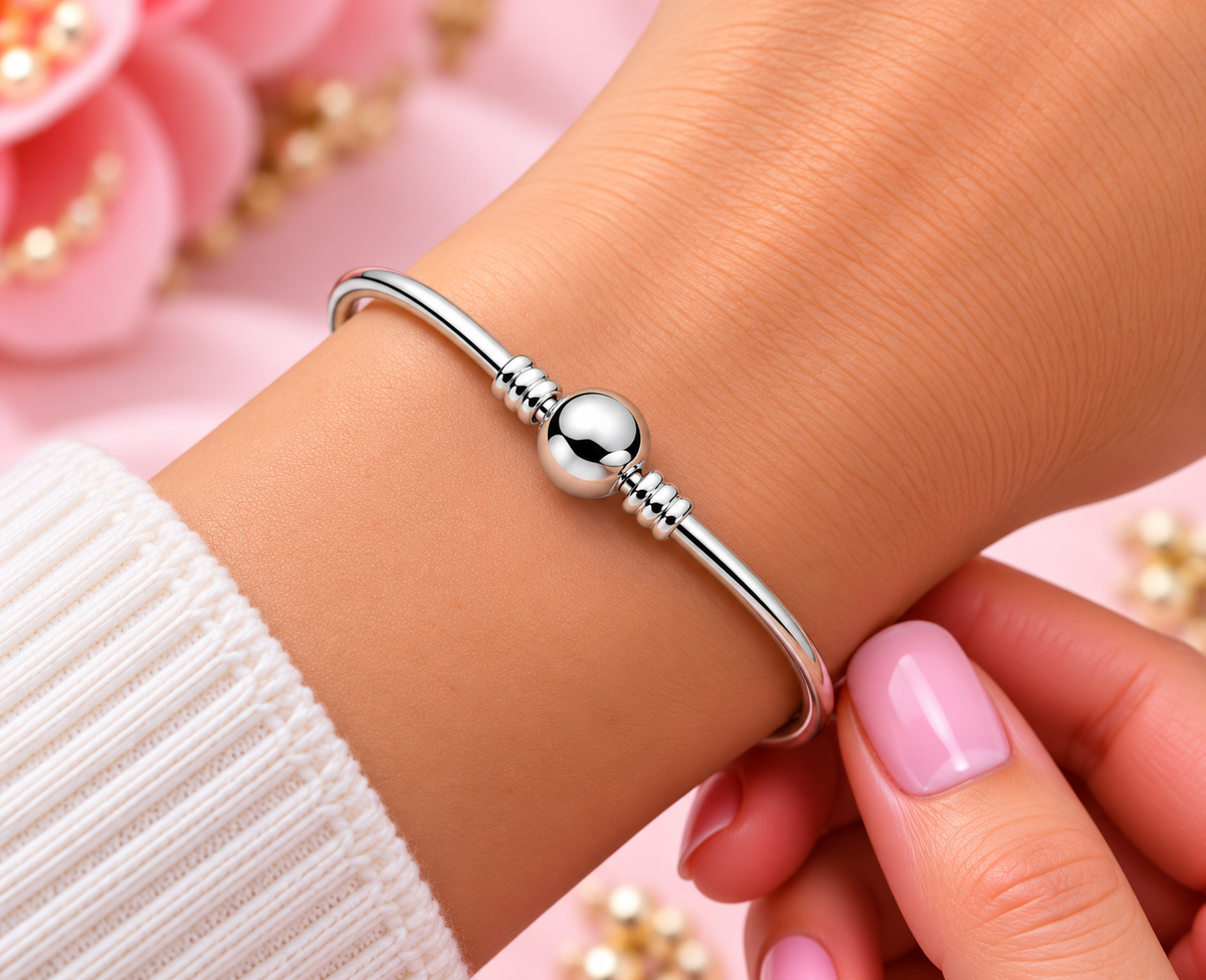 Sterling Silver Smooth Bangle Bracelet with Round Clasp
